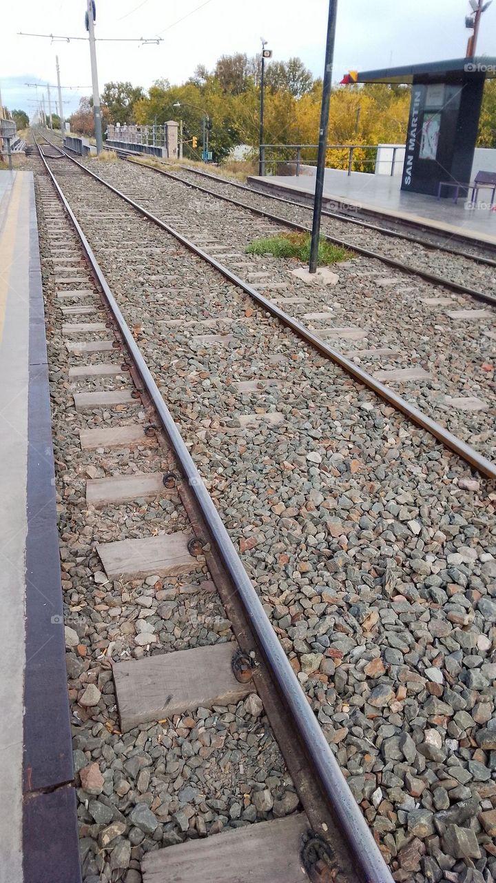 train station in autumn/estación de tren en otoño 🍂🍂🍂