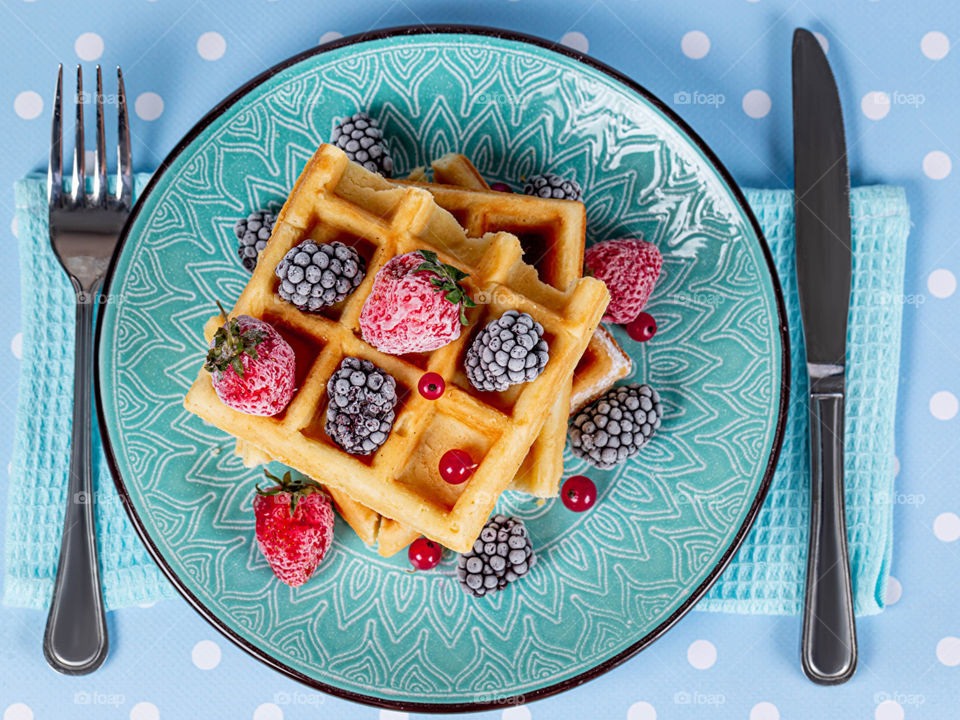My collection of strawberries garnishes ideas is easy to make and no art skills needed. However, some garnishes need practice and before making it to guests I suggest to practice making them for your family.