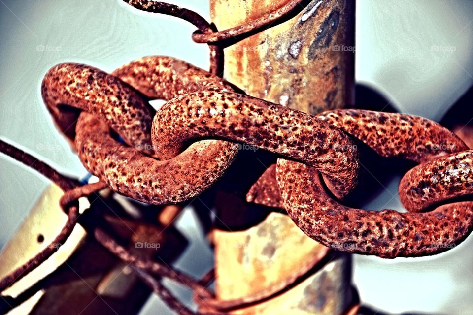 very rusty chain...