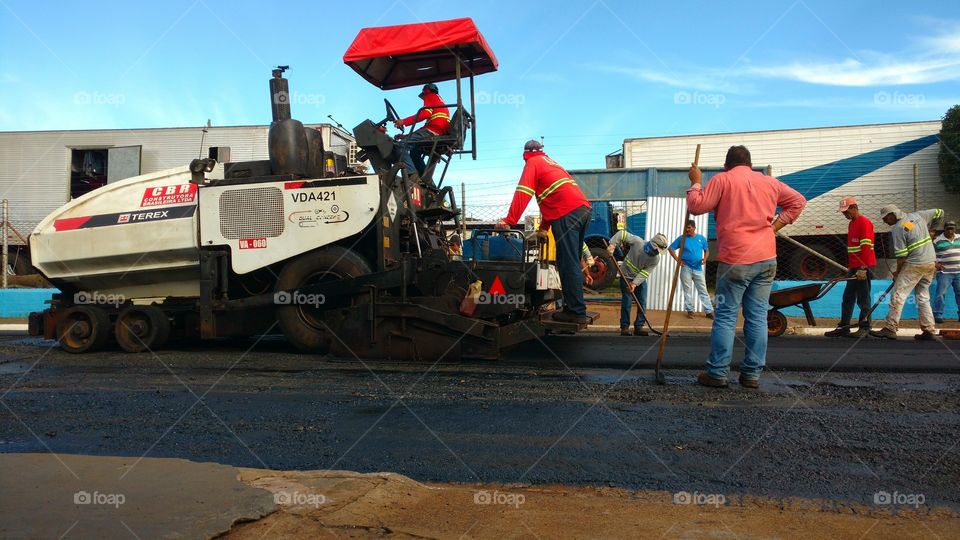Conhece a maquina de asfalto quente?