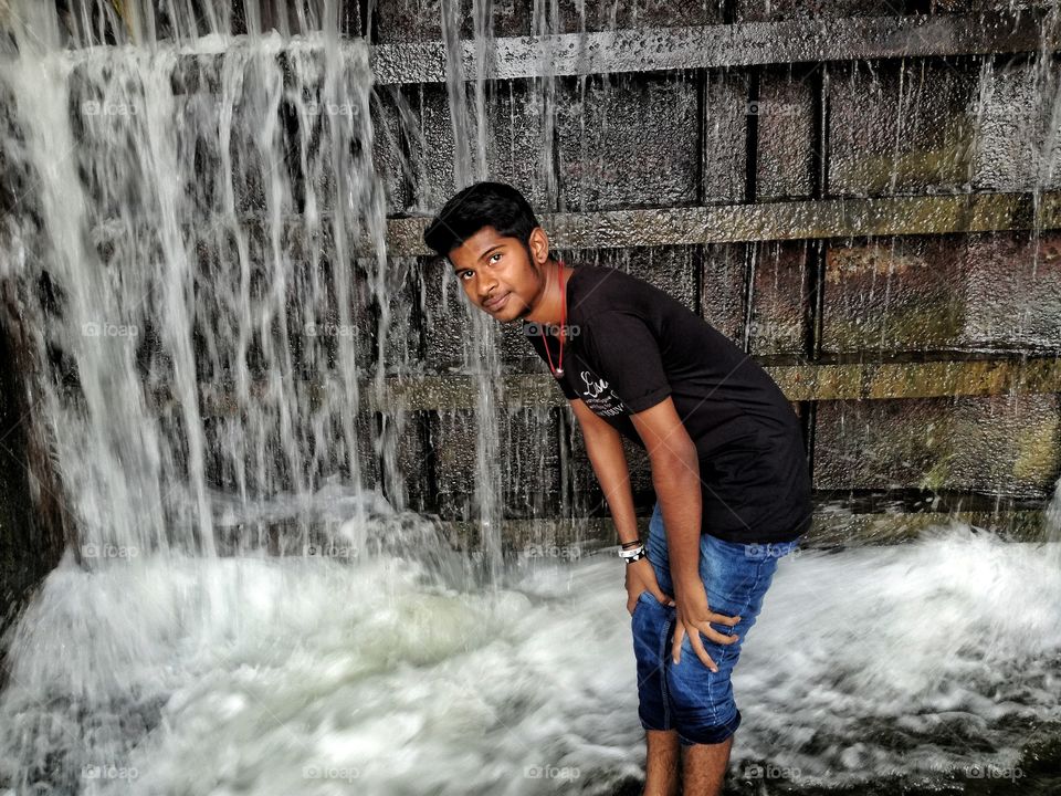 this summer is a very beautiful moment. the dam was very chilll very cool ever forget this moment