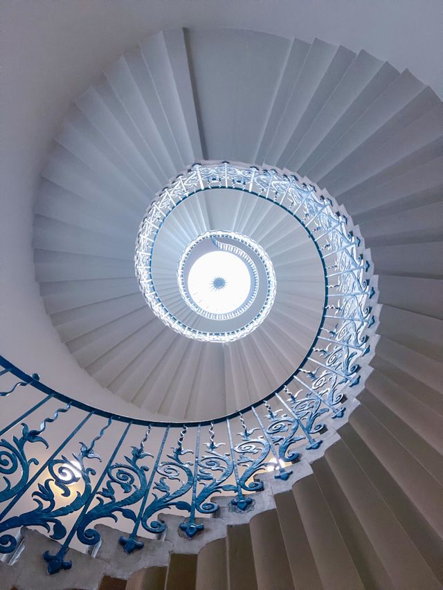 Tulip stairs