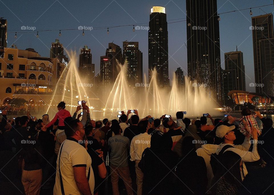 Crowd at Dubai Fountains