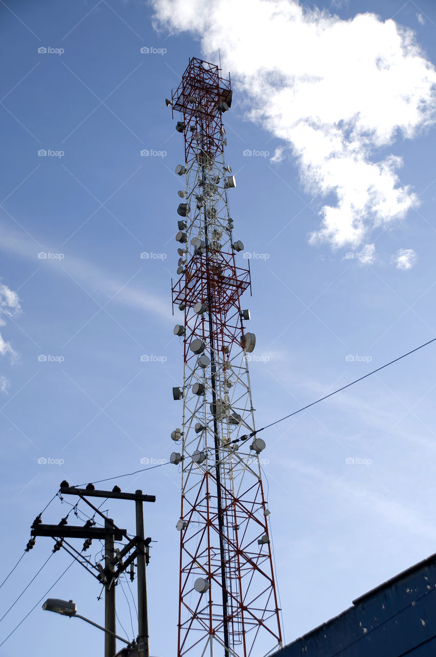 Communication antennas