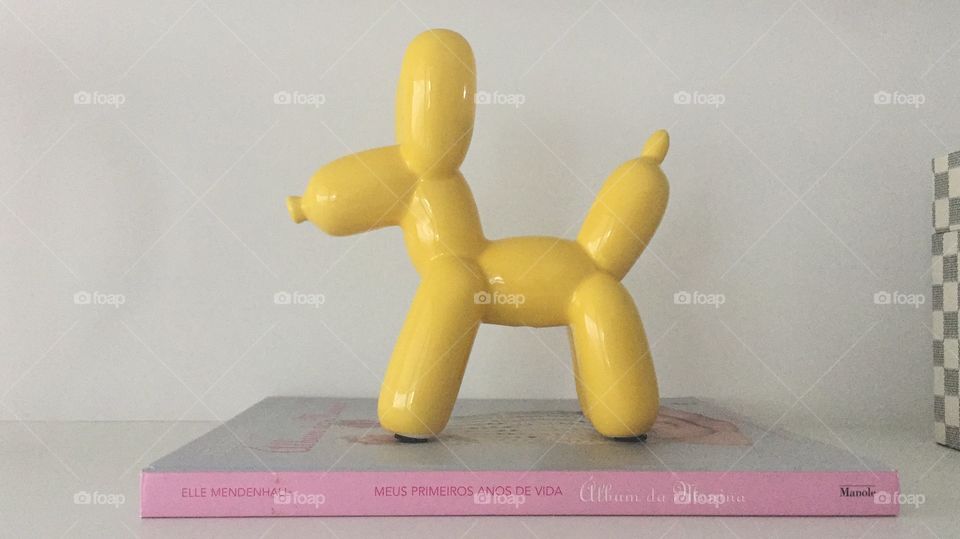 Yellow Baloon dog 