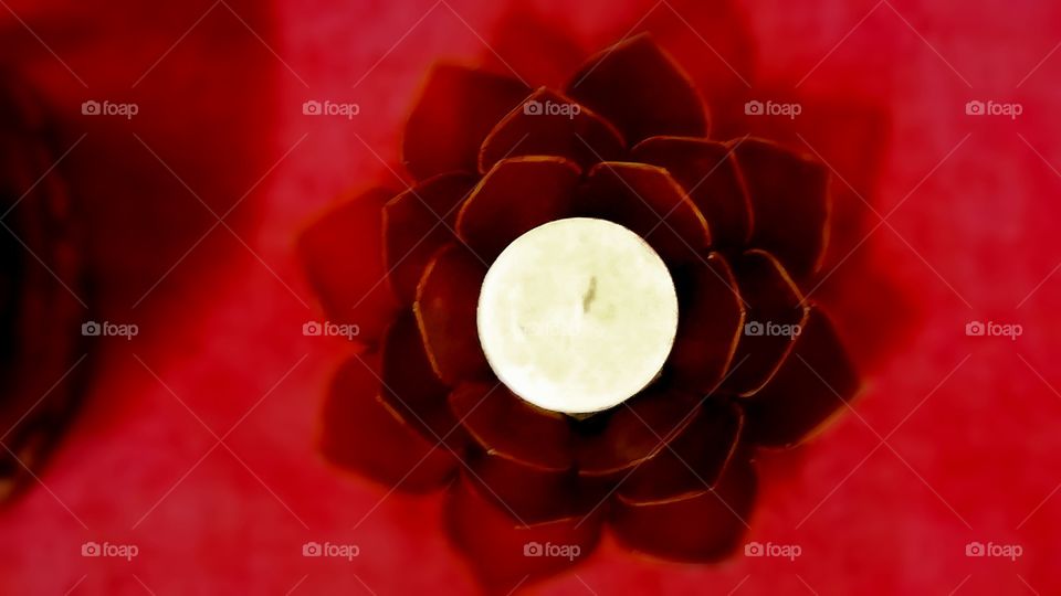 lotus candle in red