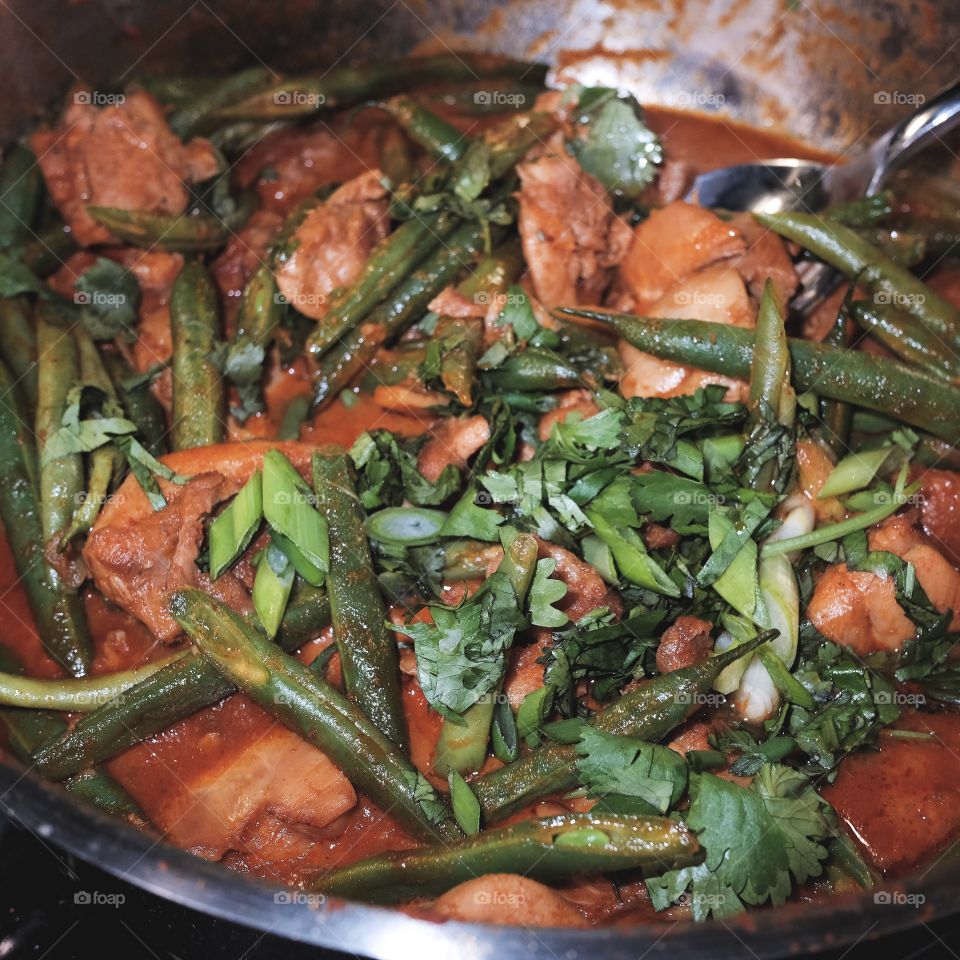 Chicken curry and vegetables 