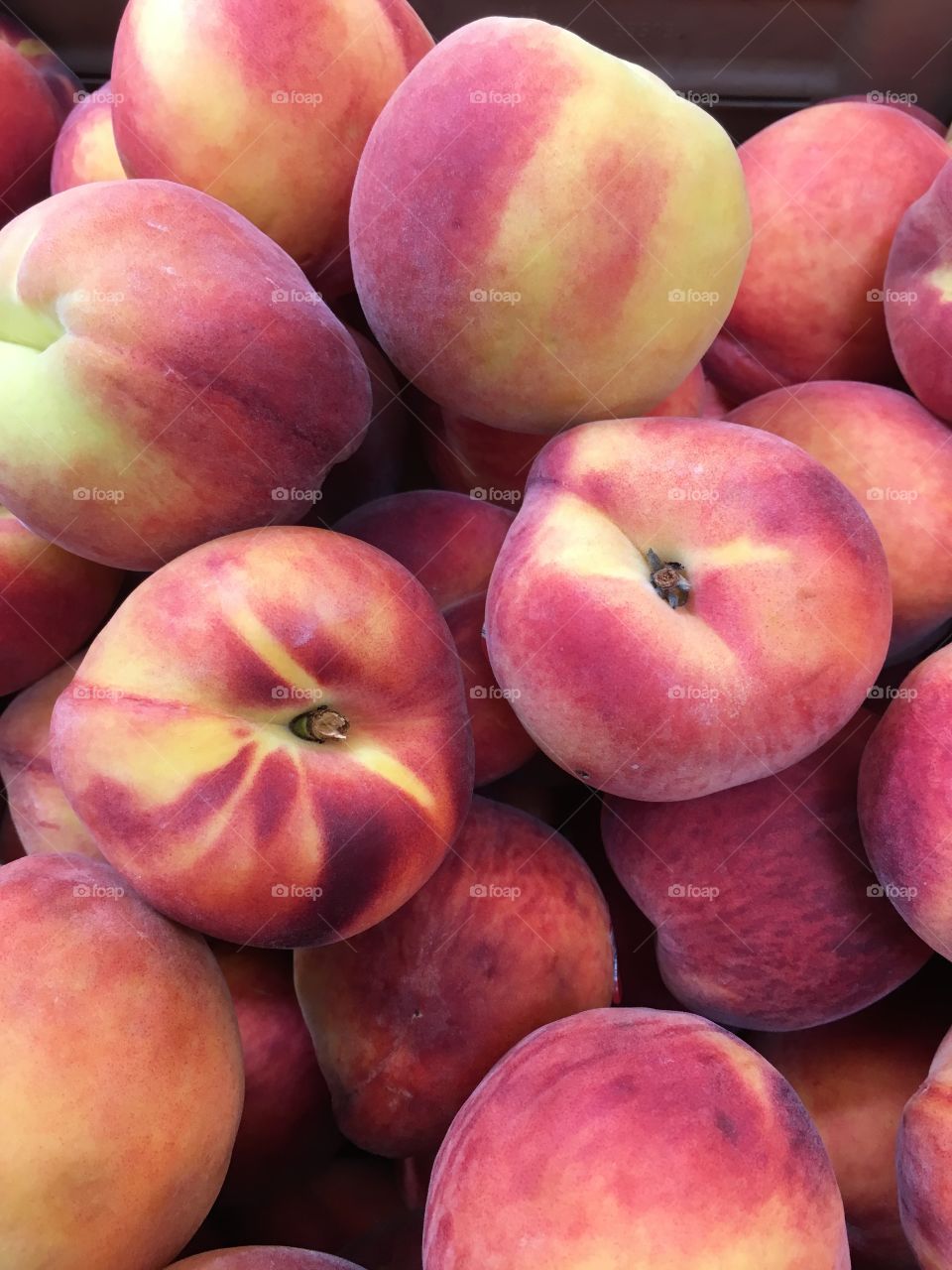Peaches Or nectarines 