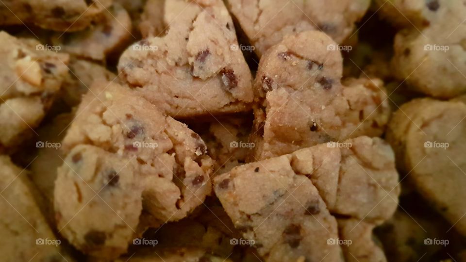 just regular chocolate cookies .. one of favorite cookie snacks in our house...no body can't resist this ..