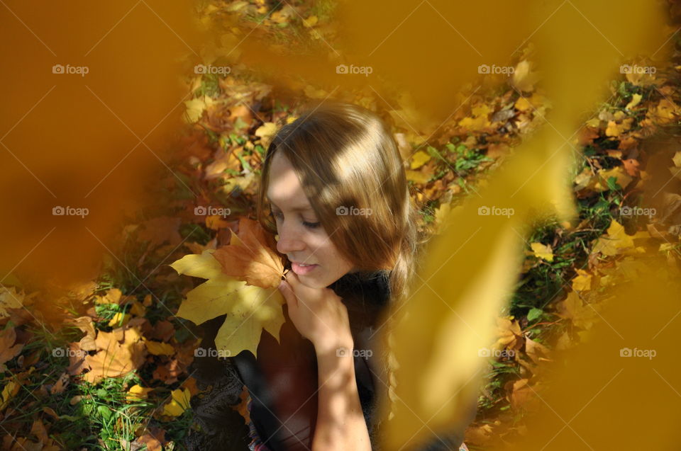 Under the autumn tree 