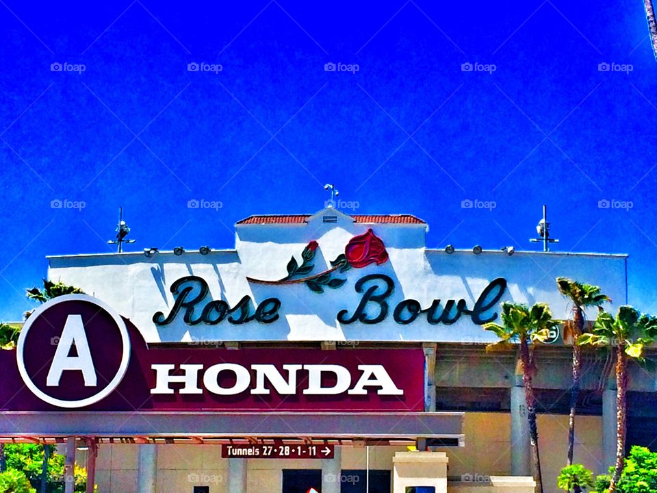 Rose bowl sign 