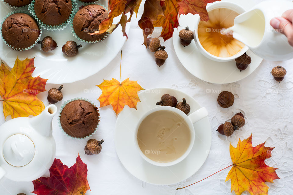 Cupcake and tea