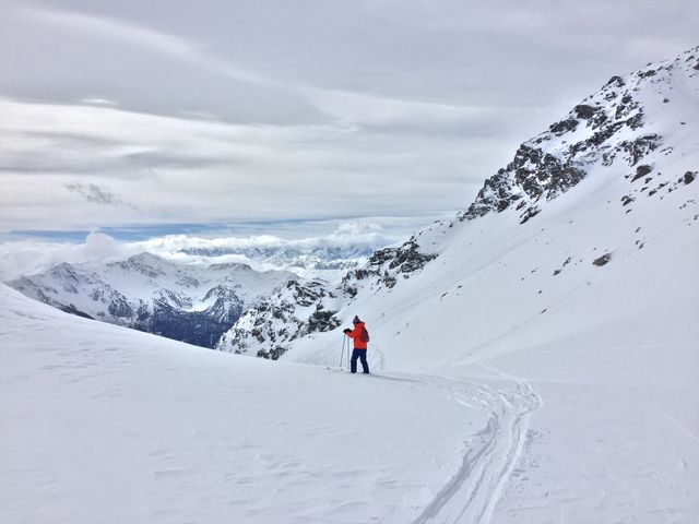 skiing