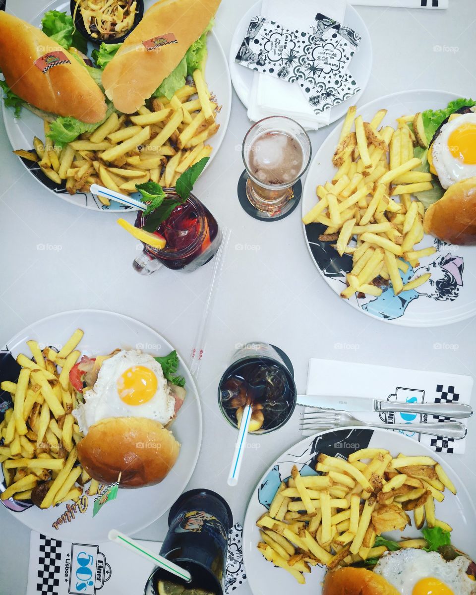 Lunch time with burguers