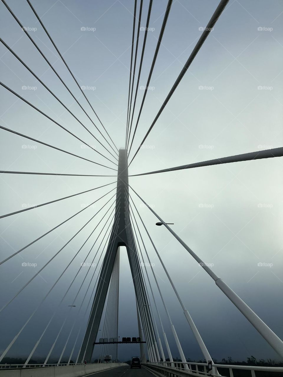 Metallic structure of a bridge 