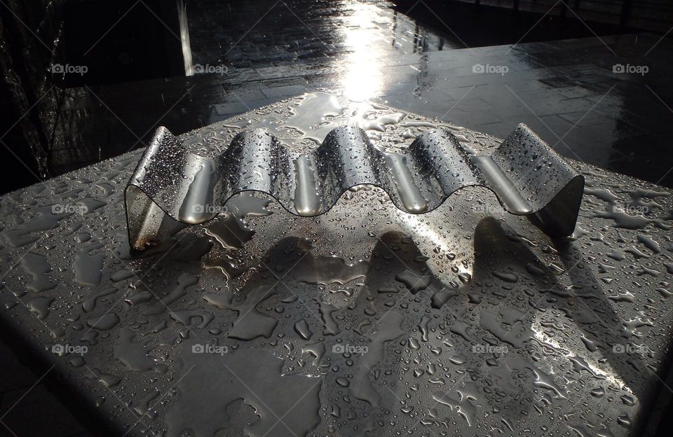 Wet metal hot dog stand