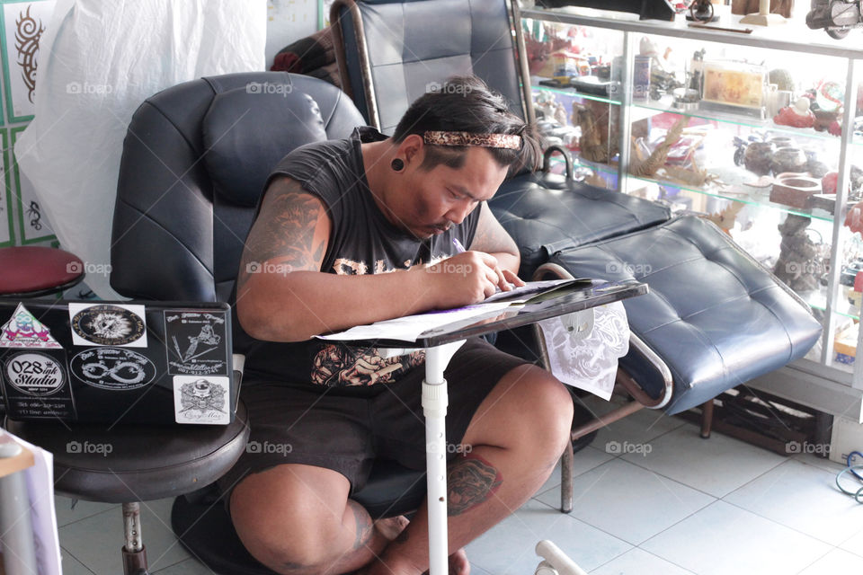 Tattoo artist - Phuket Karon Beach 