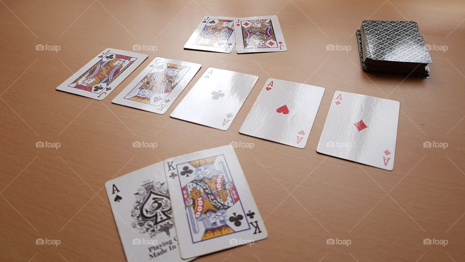 Texas holdem poker table