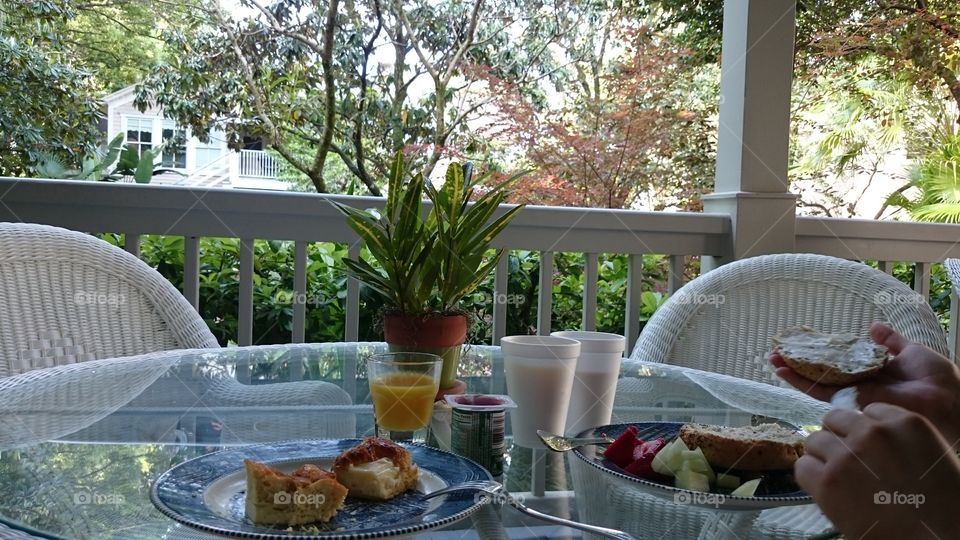 Brunch. bed and breakfast that serves organic vegan food that tastes delicious! 
