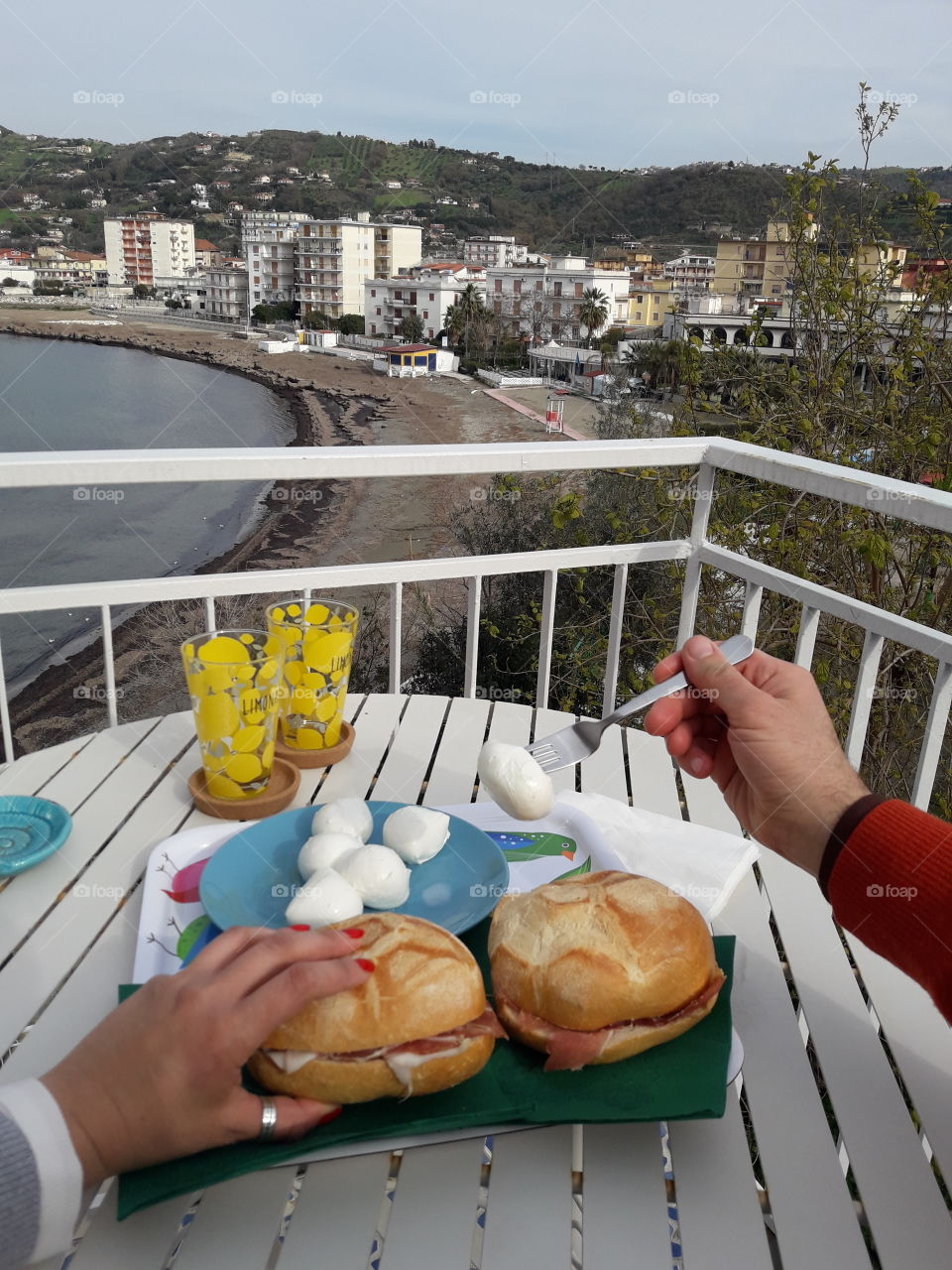 romantic lunch overlooking the sea