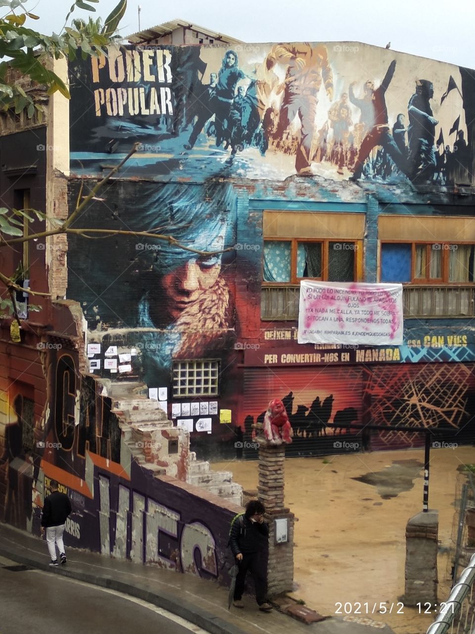 mural frente al paseo