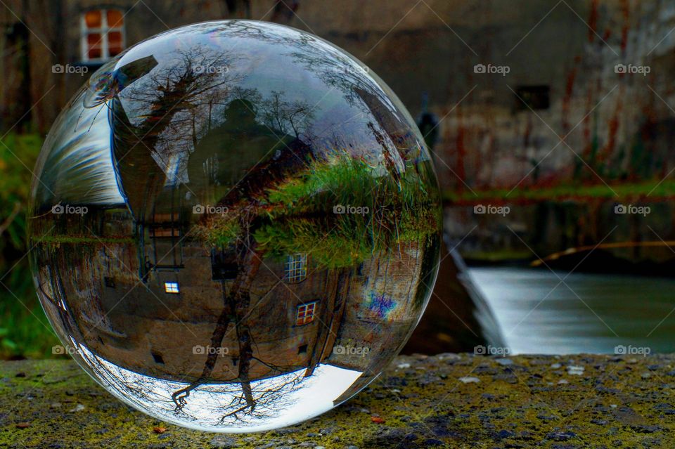 Lensball