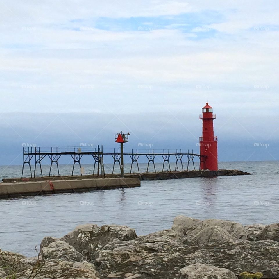 Lighthouse
Lake Michigan
Algoma