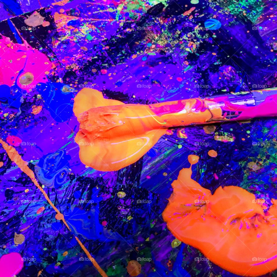 Orange UV splatter paint 
