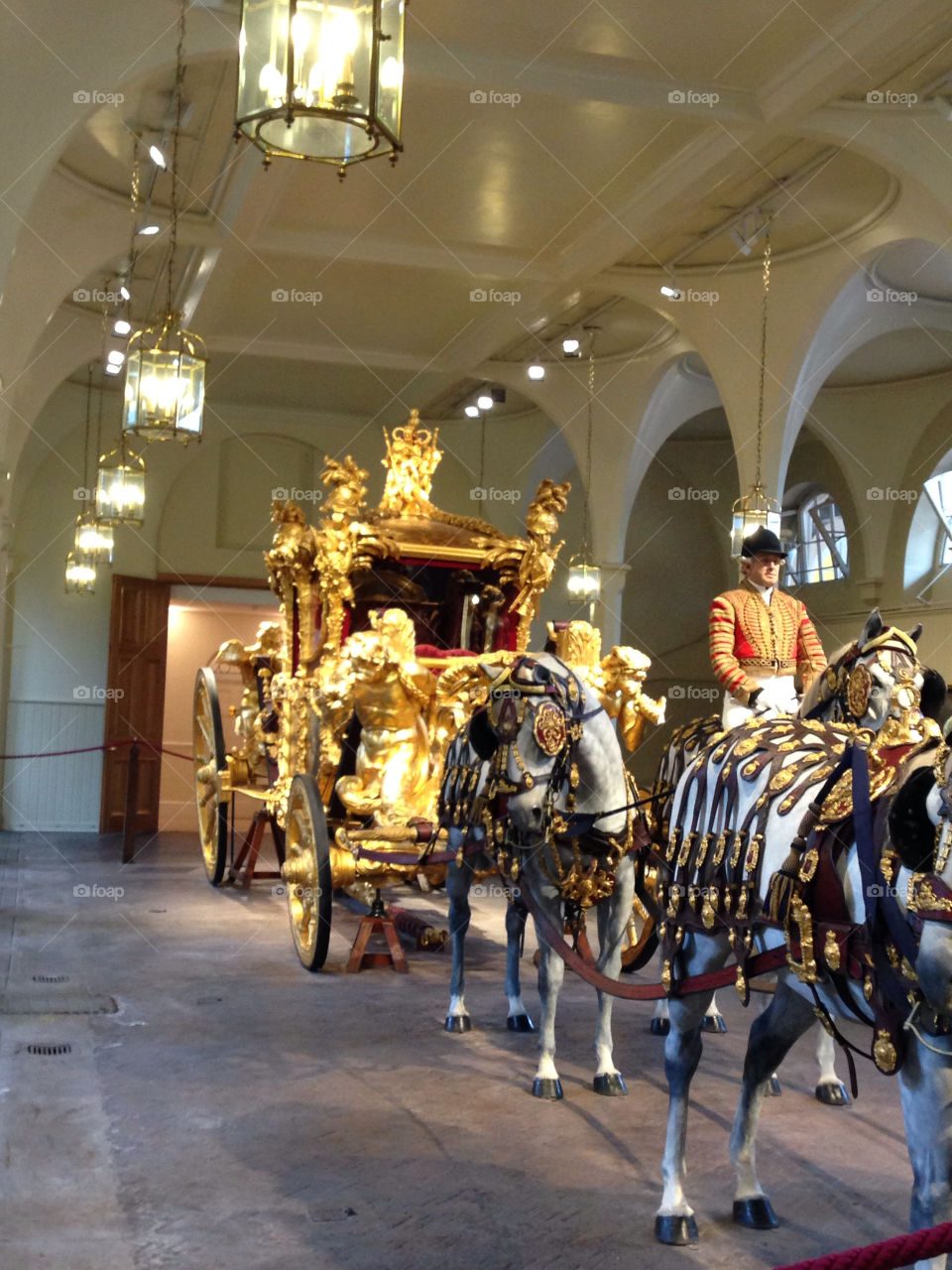 royalty royal golden carriage by kellyliebs
