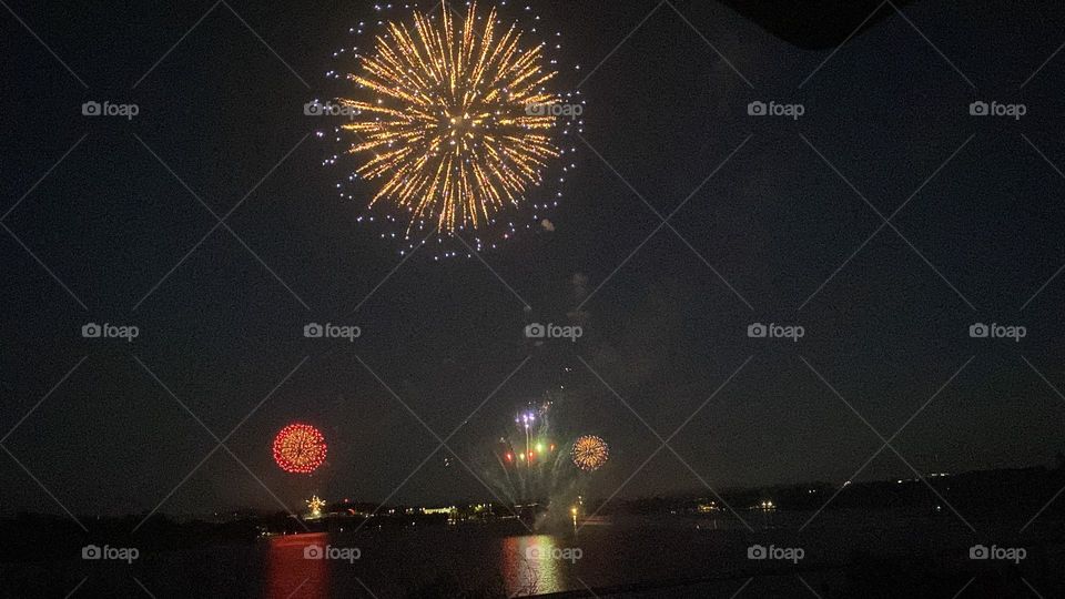 This is a quick shot of the 2022 New Years fireworks over the lake! It was taken on an iPhone 11 Pro Max. 