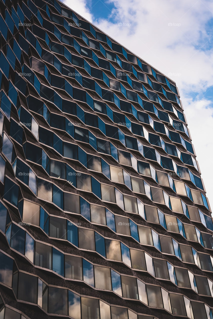 Rays of light on the building 