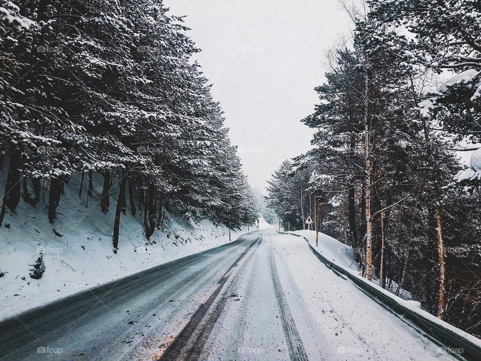 Frosty snowy road