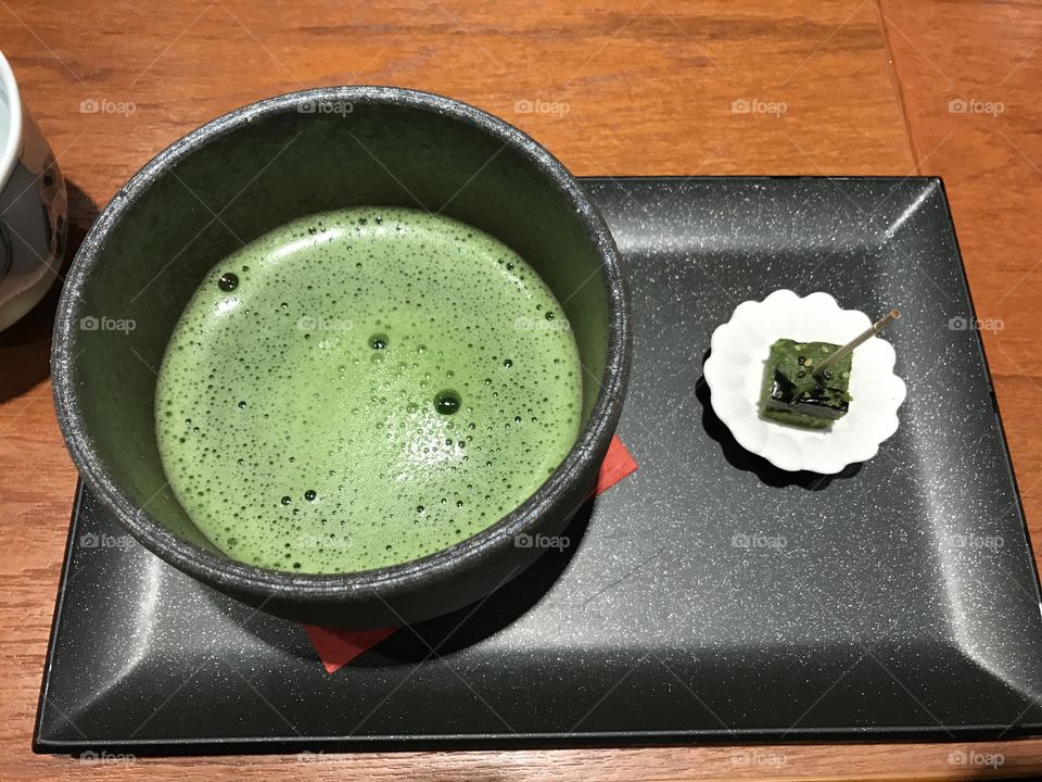 Traditional green tea, green tea cake, delicious Japanese dessert 