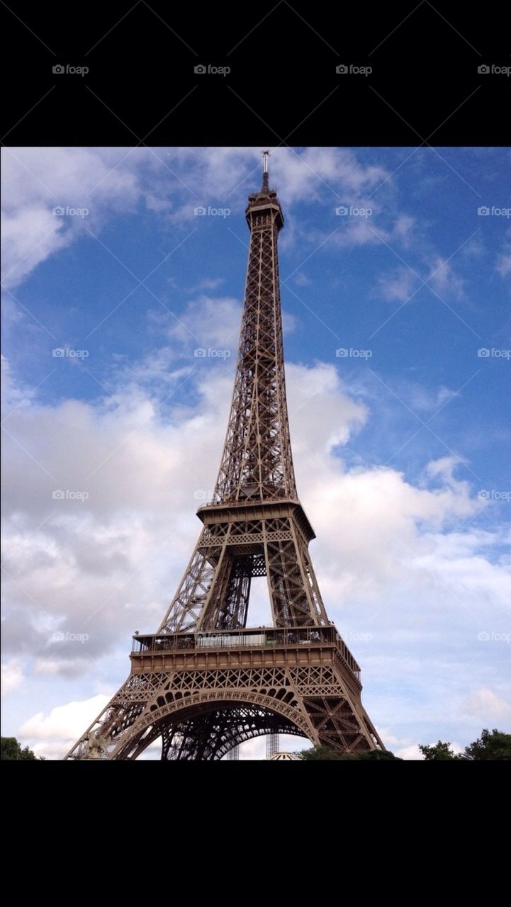 Blue sky in Paris
