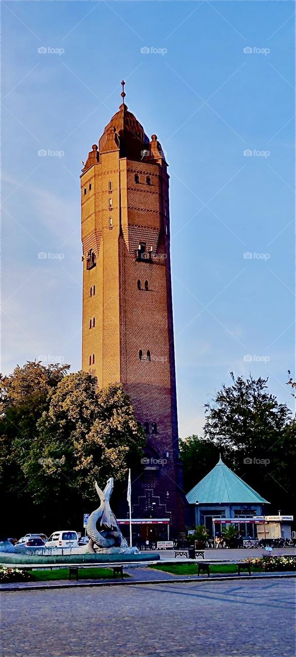 This large obelisk tower is part of the medieval architecture in „Trelleborg“, „Sweden“ by the „Baltic Sea“. There is even a reconstructed „Viking“ fortress right here in town. 2023. Hypnotic Productions