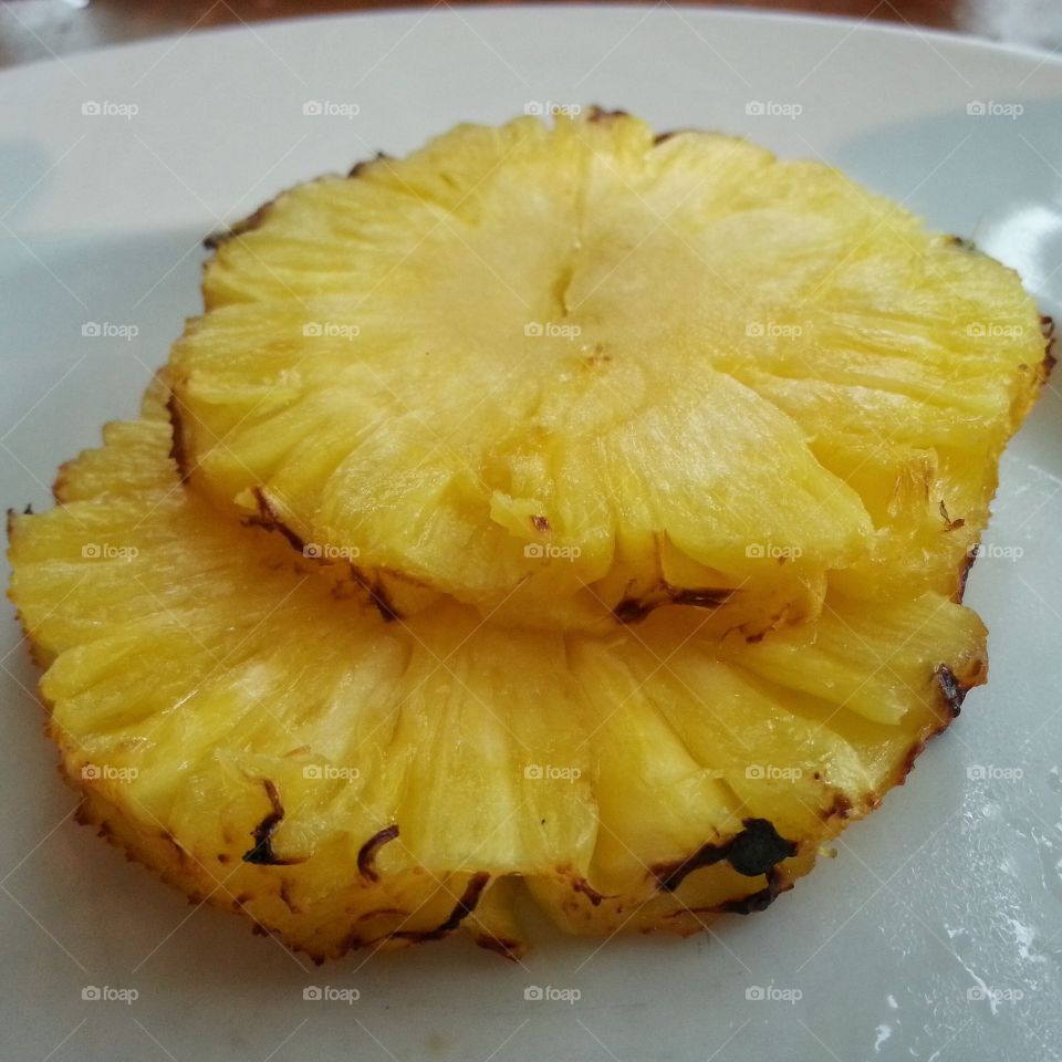grill pineapple ring