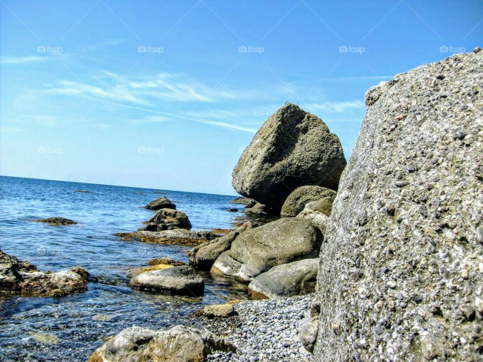 sea and stones