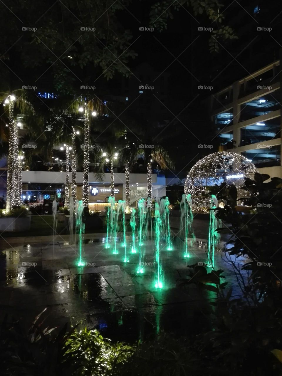 Add Color  to the water.