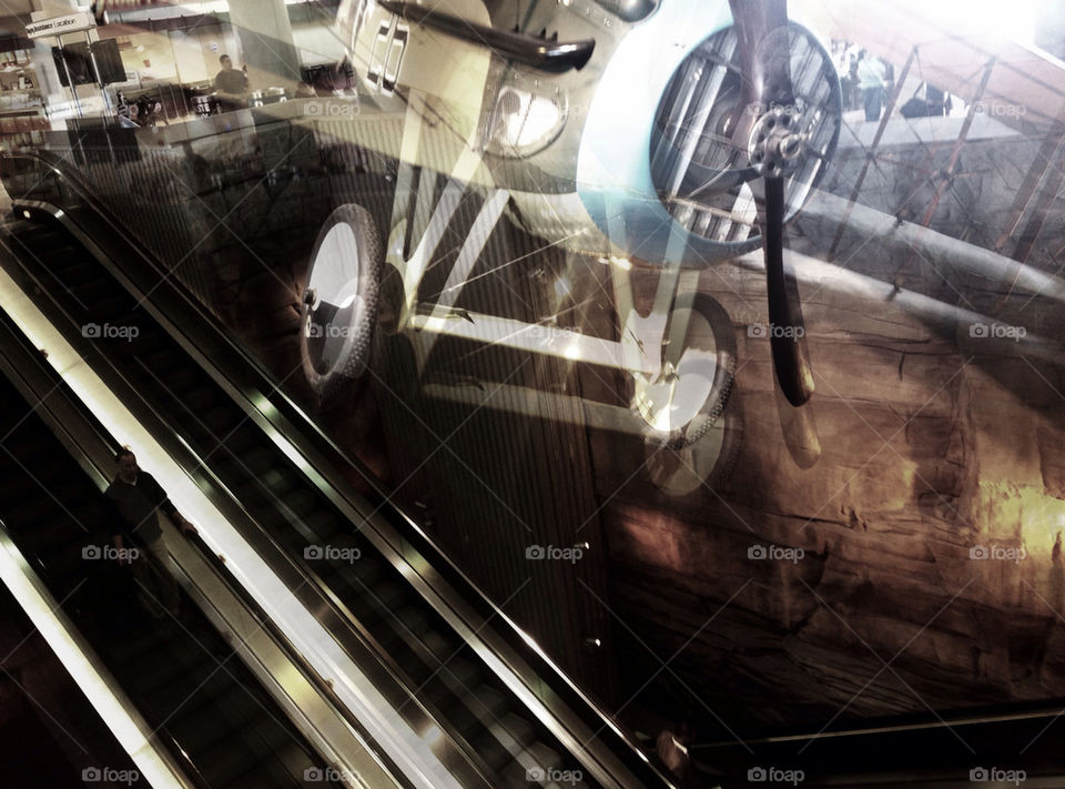ESCALATOR FLIGHT