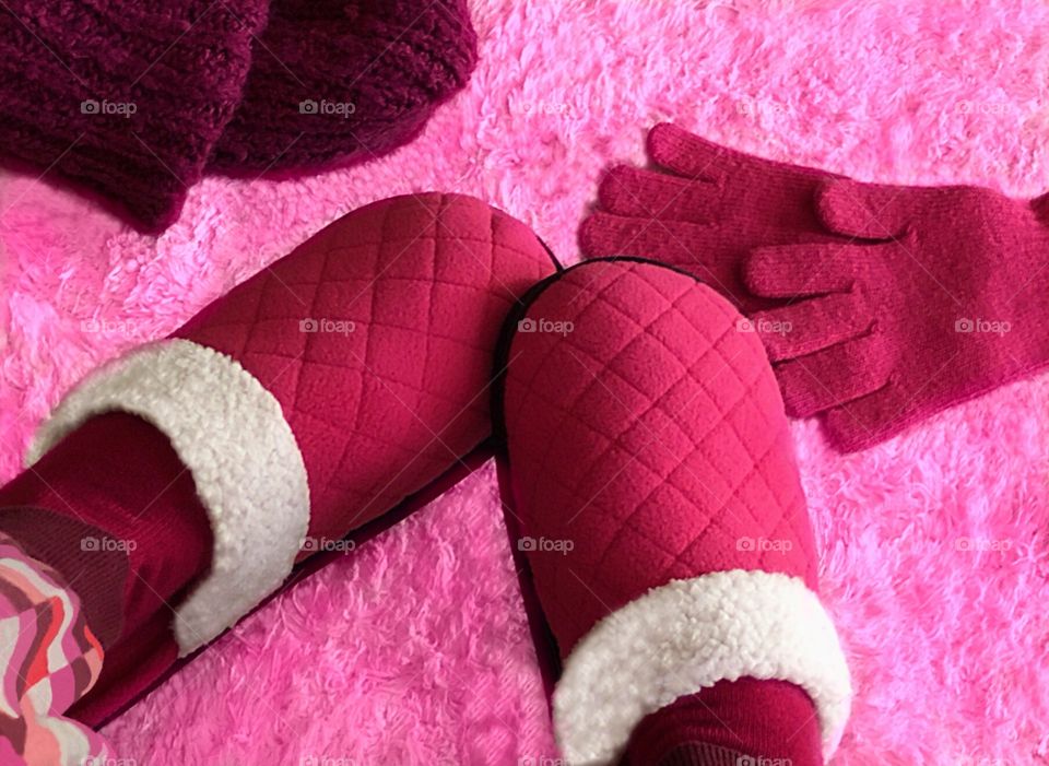 Isotoner slippers in magenta.