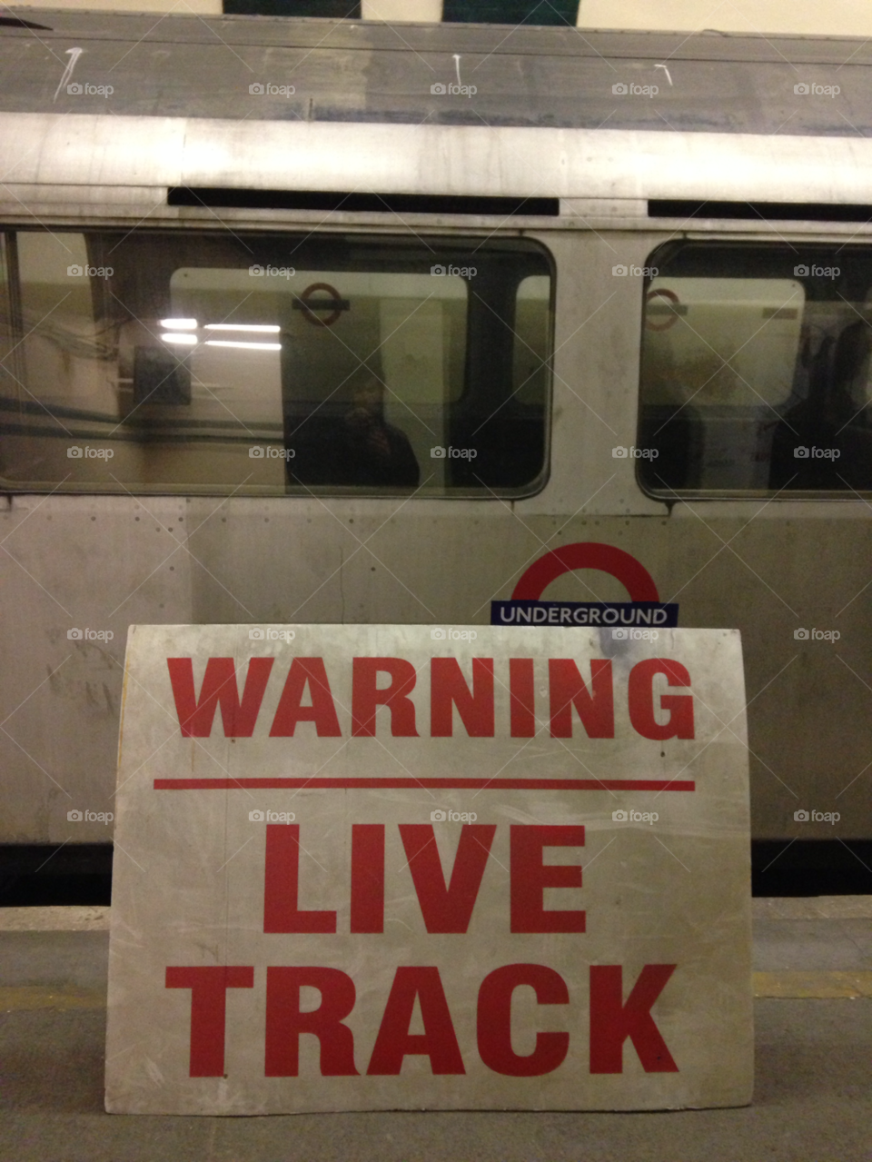 underground london train station by zac1