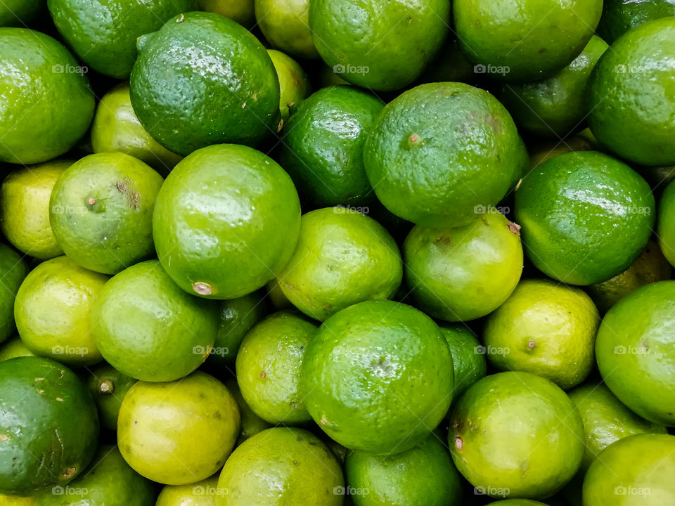 Lemons at the market