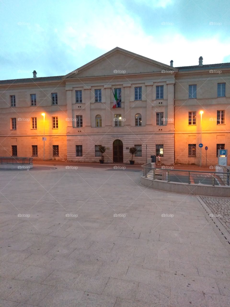 Colors of 2021: Ultimate Gray & Illuminating