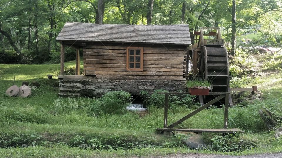 Reed Springs Mill in Centerville, Missouri
