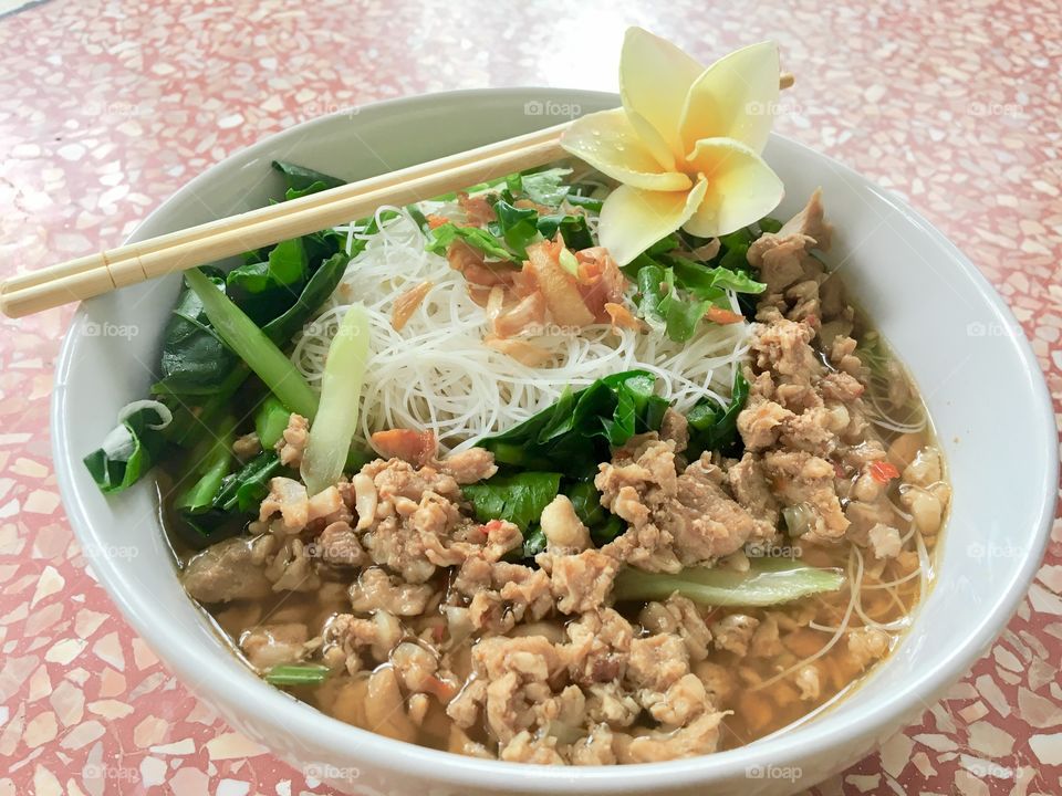 Fried noodle with chicken,thai food