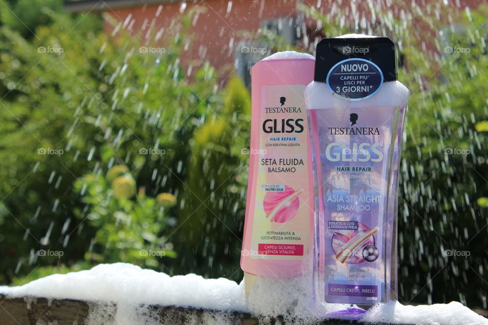 Ready to shower with Gliss