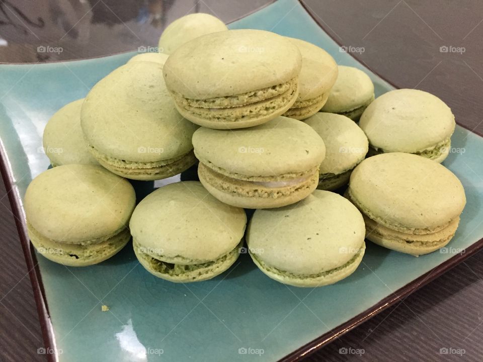 Green tea flavor macarons, French macarons, dessert, homemade, baking, green, sweet, yummy, delicious, plate, table, chef