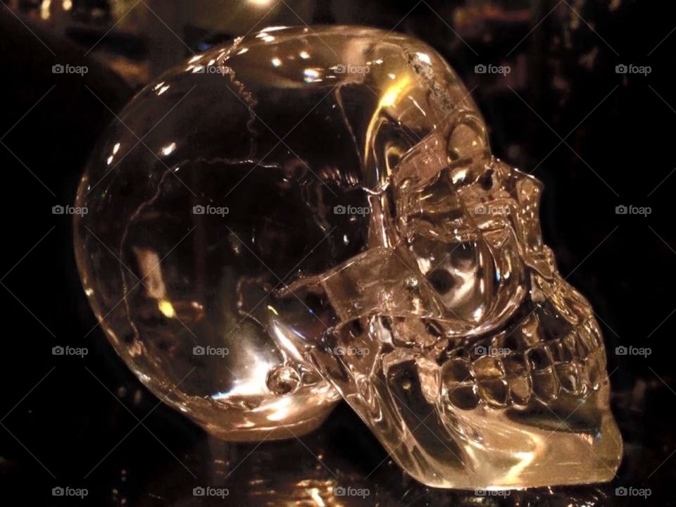 Glass skull 