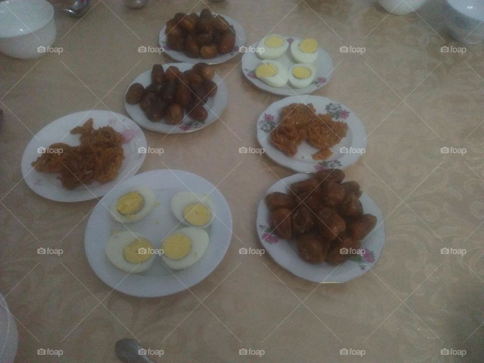 Moroccan table in ramadan:  date cake eggs