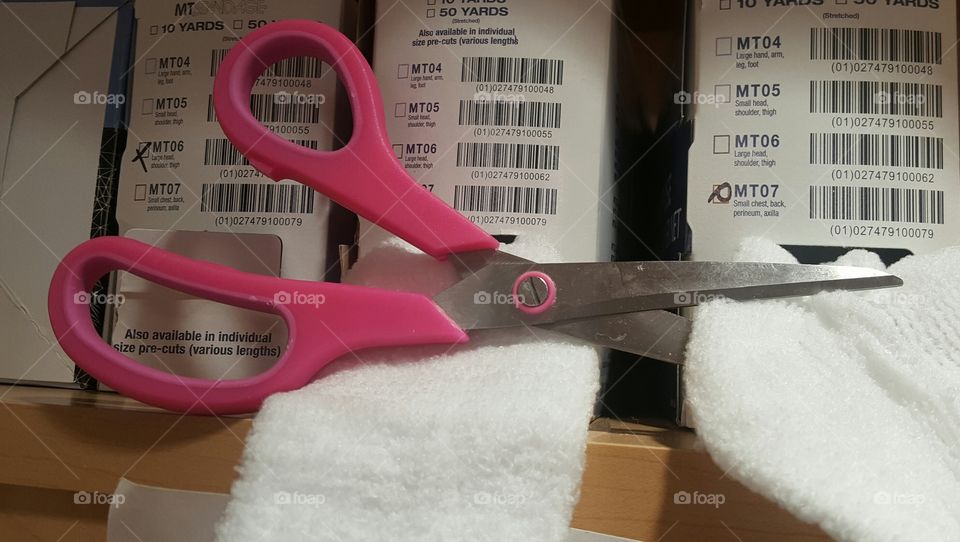 Pick scissors